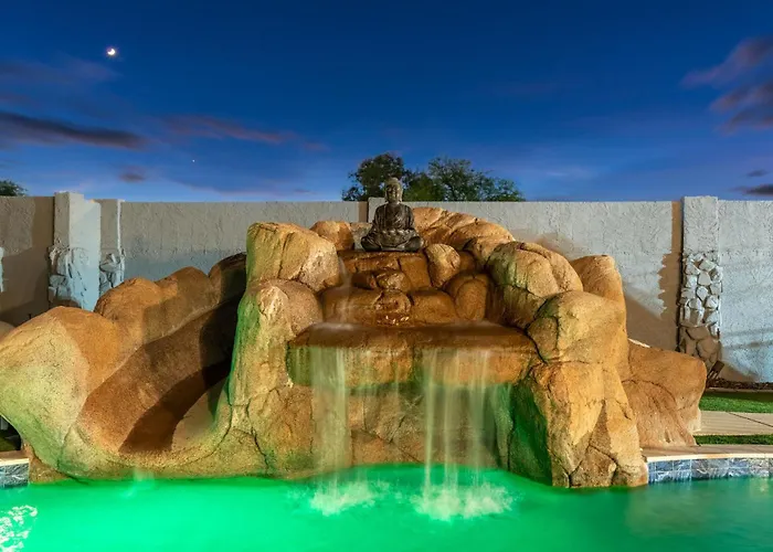 Ferienhaus Tropical Fun W Waterslide, Pickleball & Hoops