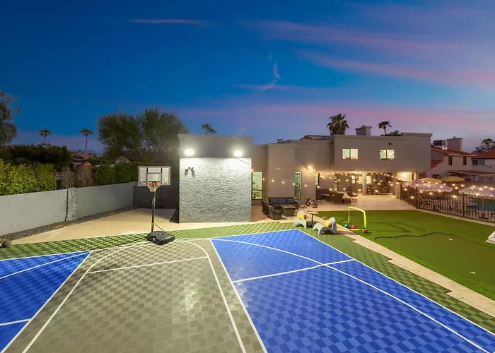 Tropical Fun W Waterslide, Pickleball & Hoops Ferienhaus
