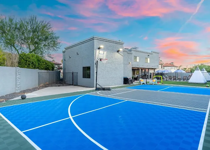 Tropical Fun W Waterslide, Pickleball & Hoops Ferienhaus *