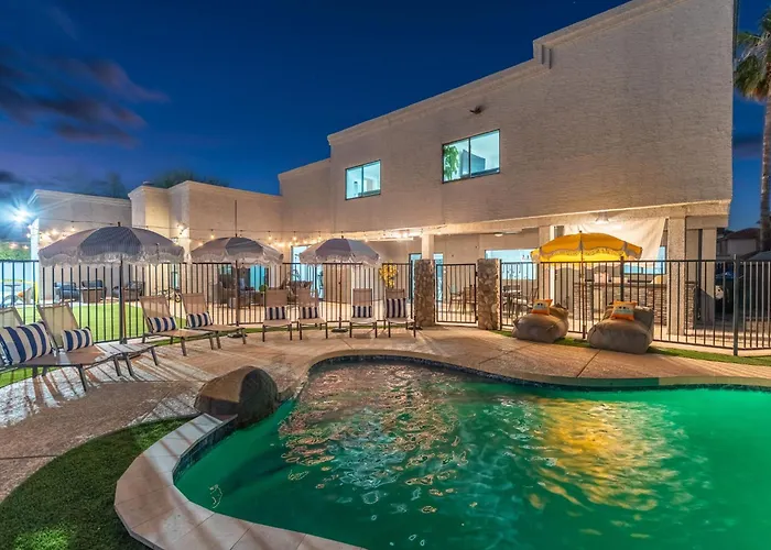 Tropical Fun W Waterslide, Pickleball & Hoops * Phoenix